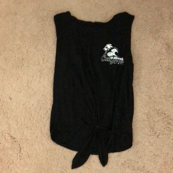 Tops - Black Laguna Beach tank top with tie in the front.